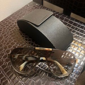 AUTHENTIC Prada Sunglasses
Prada PR 01US,
Aviator Style, Color brown/grey